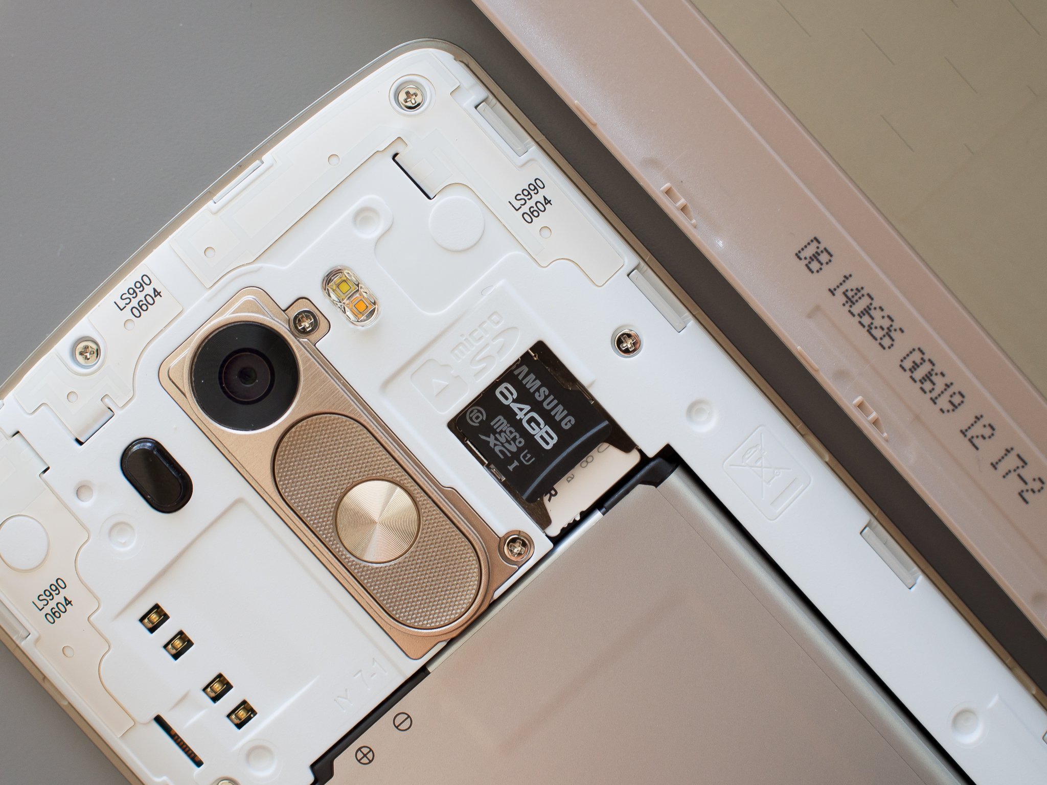 LG-G3-SD-card.jpg