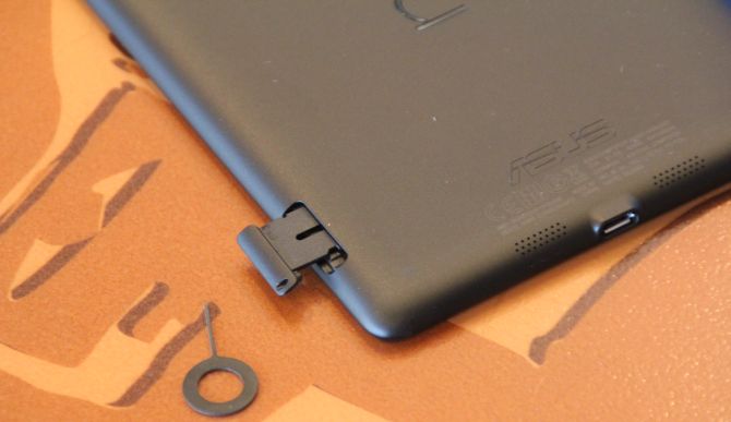 nexus-7-2013-lte-kartenslot.jpg