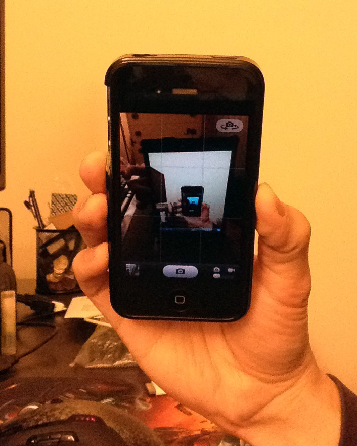 ipadminiiphonerecursive.jpg