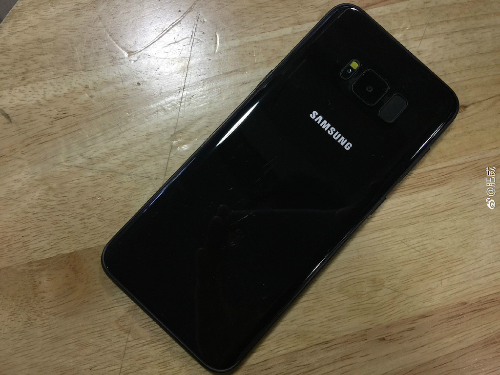 black-galaxy-s8-leaked-7.jpg